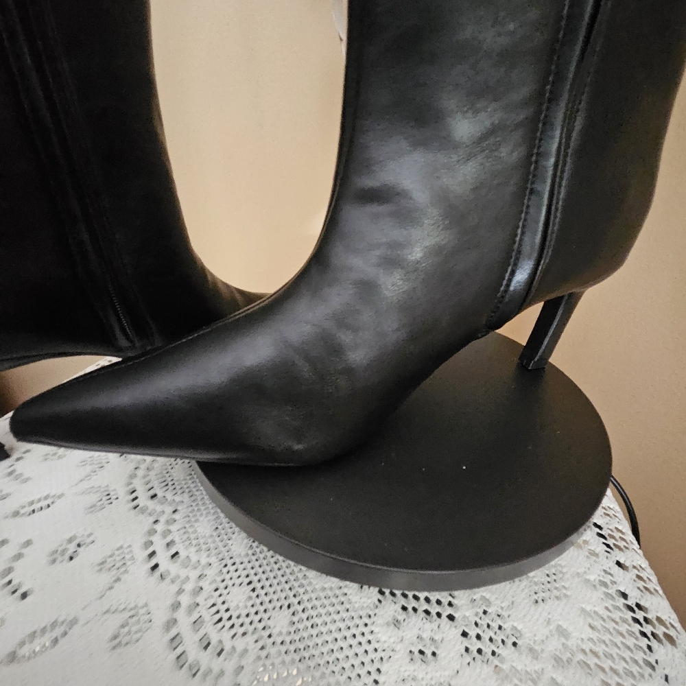 💘💓Womens On 34th Rachelle Black Boots Size 9.5 - NWOT❣️💞 - Picture 3 of 9